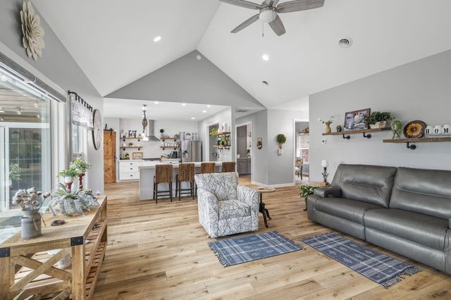 2428 Winesap Street, Schererville, IN 46375