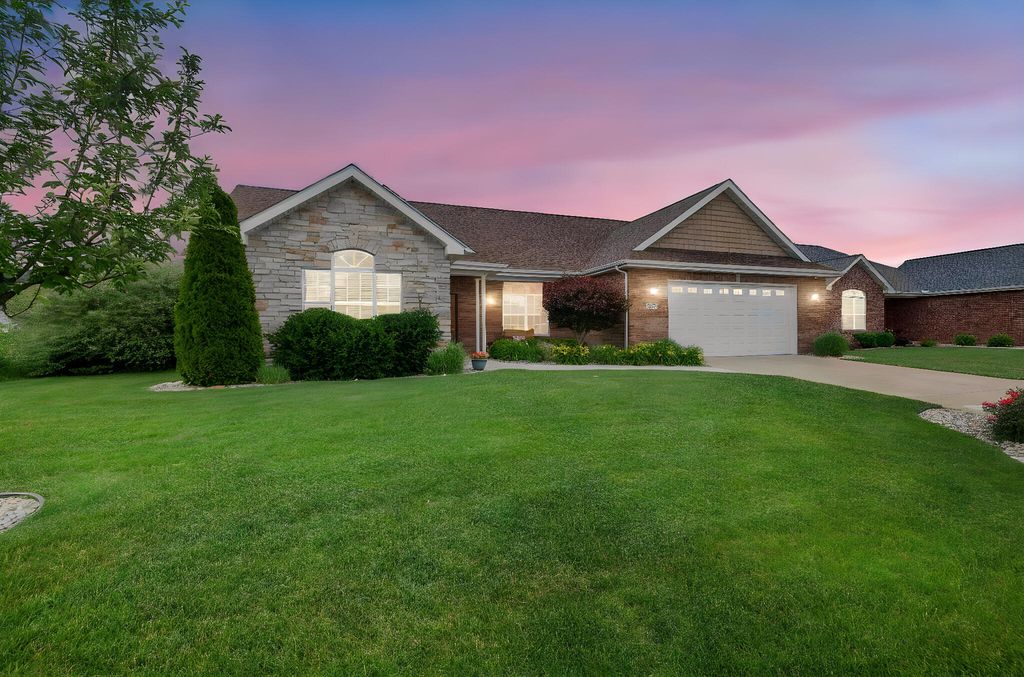 2428 Winesap Street, Schererville, IN 46375