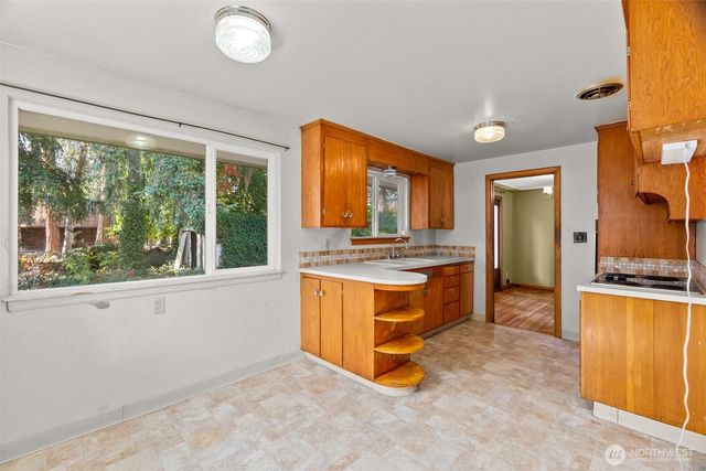 8212 South Sw, Lakewood, WA 98498