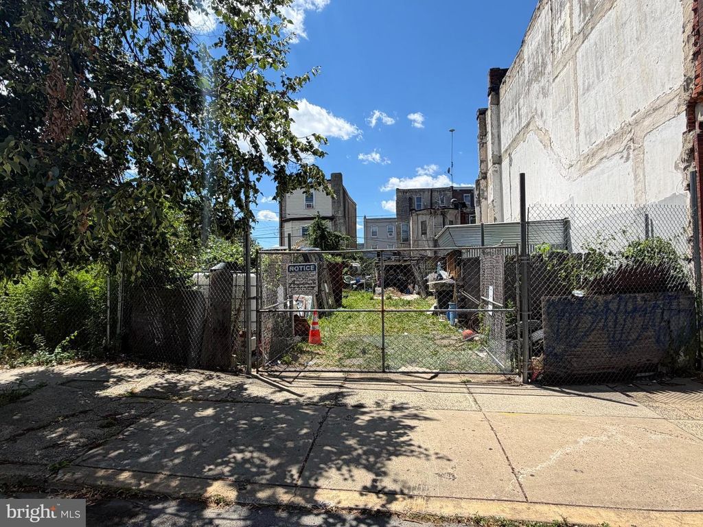 2604 N 11TH ST, Philadelphia, PA 19133