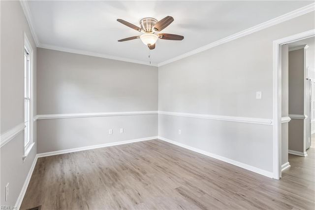 9 Winder CRES, Newport News, VA 23606