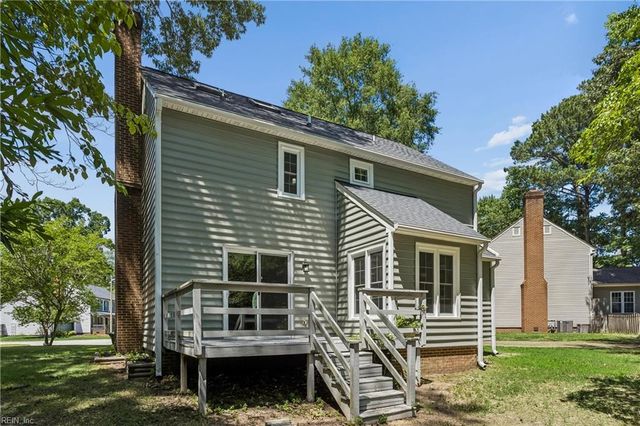 9 Winder CRES, Newport News, VA 23606