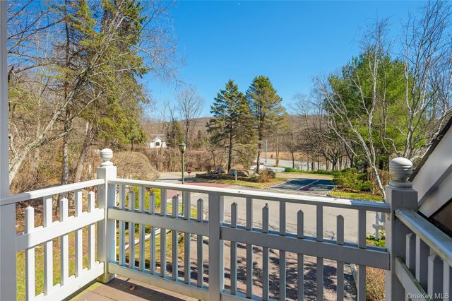 2 Deer Tree Lane, Briarcliff Manor, NY 10510