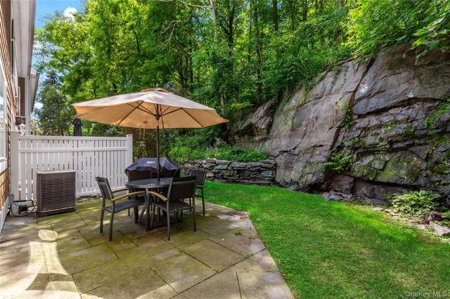 2 Deer Tree Lane, Briarcliff Manor, NY 10510
