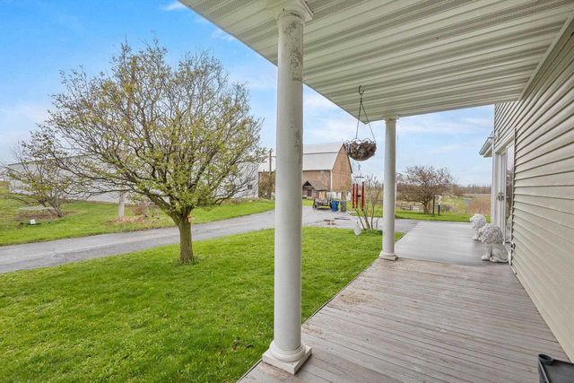 W4943 BRUSEWITZ ROAD, Black Creek, WI 54106