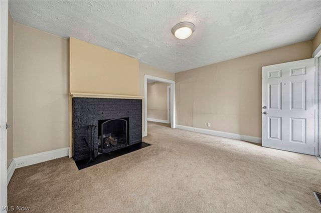 259 E 324th Street, Willowick, OH 44095