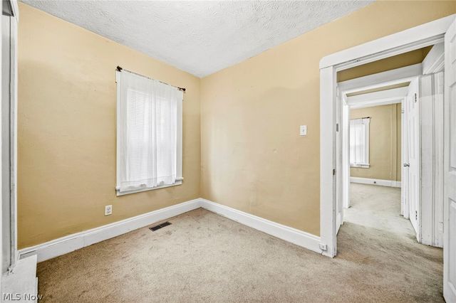 259 E 324th Street, Willowick, OH 44095