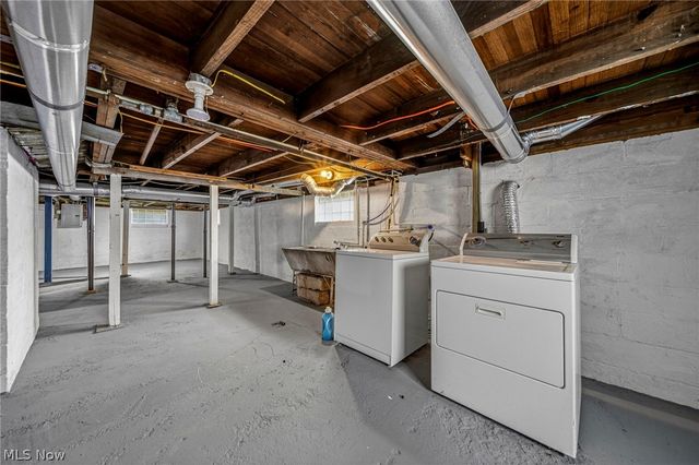 259 E 324th Street, Willowick, OH 44095