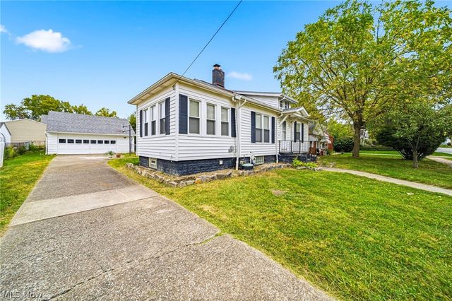 259 E 324th Street, Willowick, OH 44095