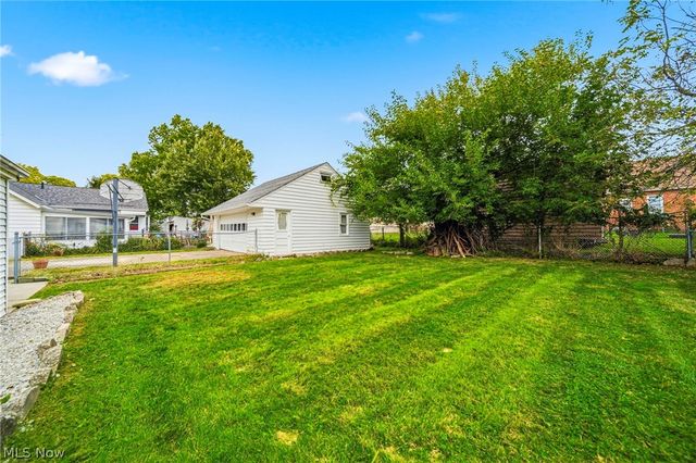 259 E 324th Street, Willowick, OH 44095