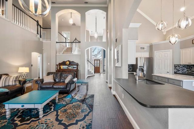 829 Forest Hollow Drive, Hurst, TX 76053