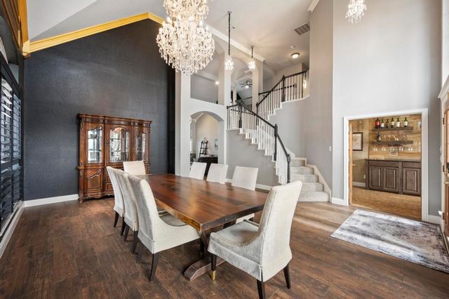 829 Forest Hollow Drive, Hurst, TX 76053