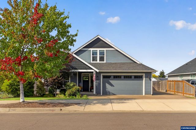 1023 Jaysie Dr, Silverton, OR 97381