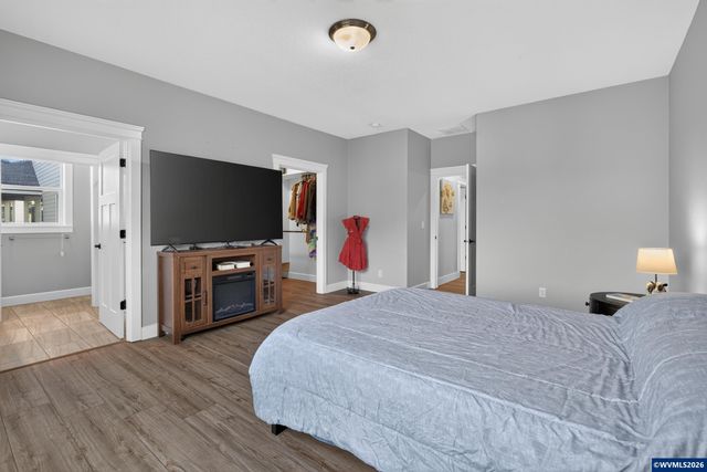 1023 Jaysie Dr, Silverton, OR 97381
