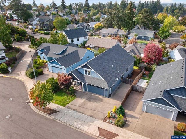 1023 Jaysie Dr, Silverton, OR 97381