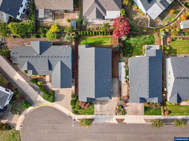 1023 Jaysie Dr, Silverton, OR 97381