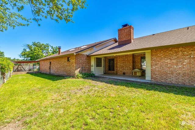 114 Oakwood Street, Sonora, TX 76950