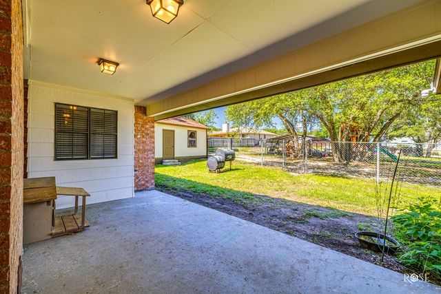 114 Oakwood Street, Sonora, TX 76950