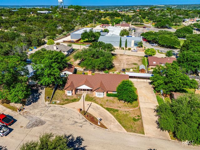 114 Oakwood Street, Sonora, TX 76950