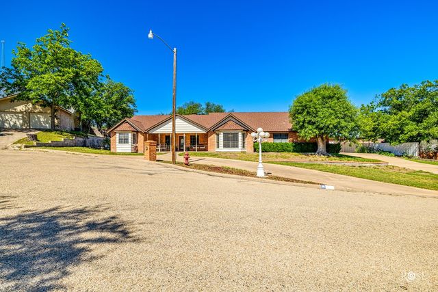 114 Oakwood Street, Sonora, TX 76950