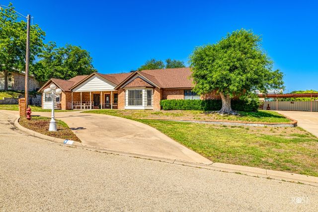 114 Oakwood Street, Sonora, TX 76950