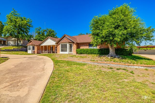 114 Oakwood Street, Sonora, TX 76950
