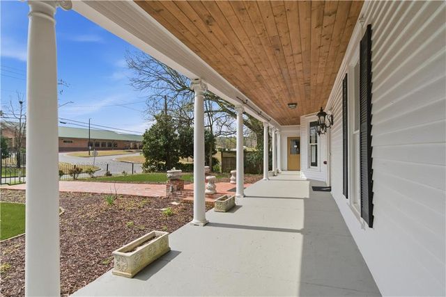 108 King Street, Adairsville, GA 30103