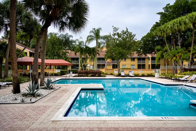 950 Coral Club Drive 950, Coral Springs, FL 33071