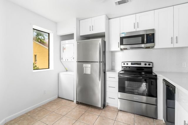 950 Coral Club Drive 950, Coral Springs, FL 33071