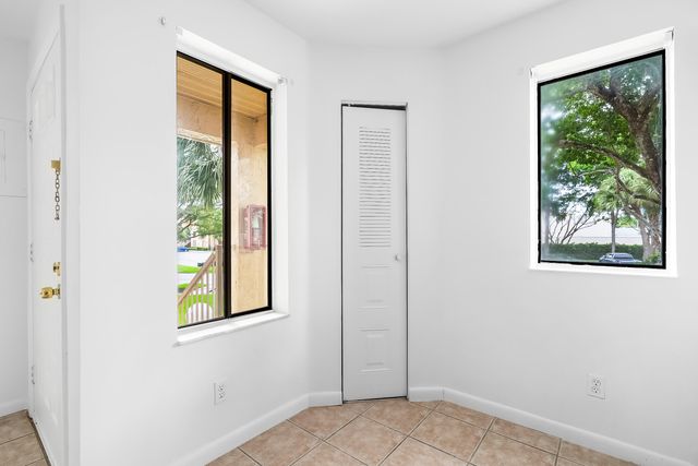 950 Coral Club Drive 950, Coral Springs, FL 33071