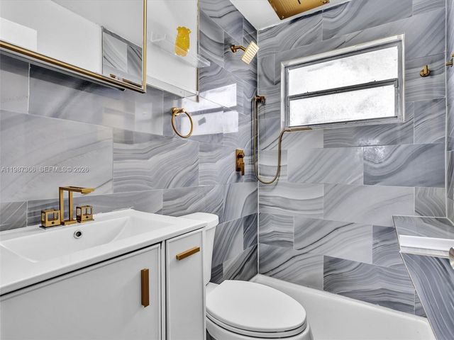 1220 NW 52nd Ave, Lauderhill, FL 33313