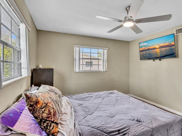 1220 NW 52nd Ave, Lauderhill, FL 33313