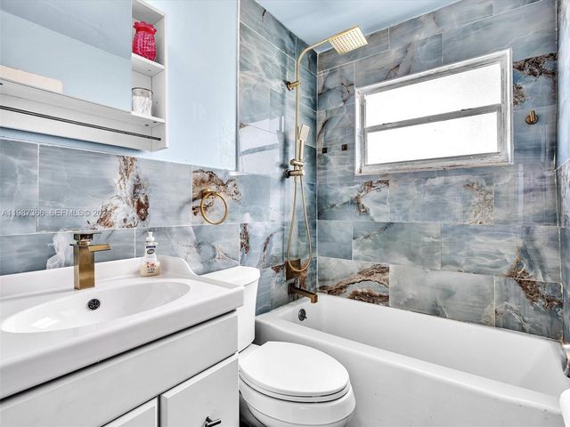 1220 NW 52nd Ave, Lauderhill, FL 33313