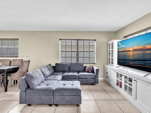 1220 NW 52nd Ave, Lauderhill, FL 33313