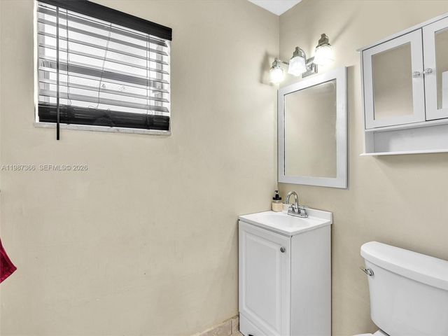 1220 NW 52nd Ave, Lauderhill, FL 33313