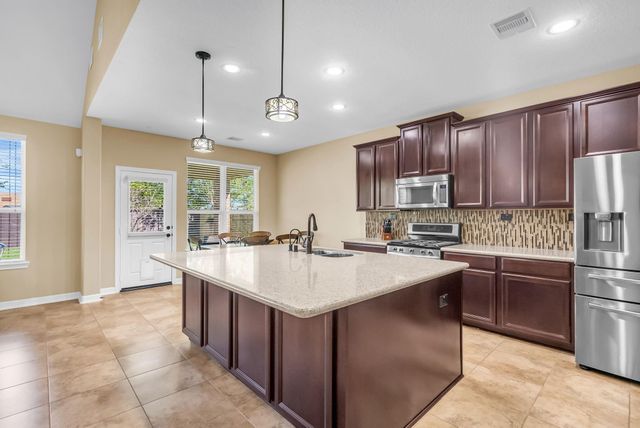 9976 Ash Creek Court, Brookshire, TX 77423