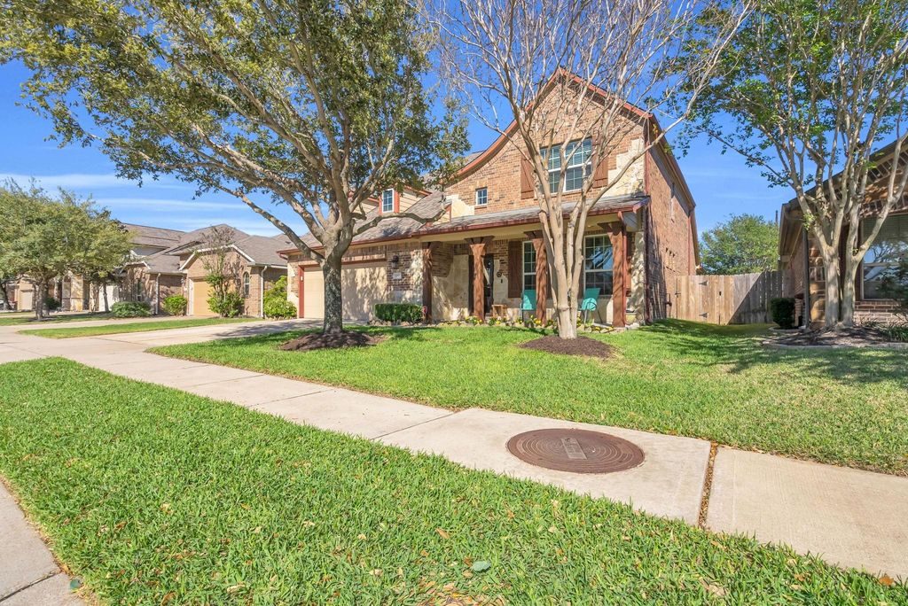 9976 Ash Creek Court, Brookshire, TX 77423