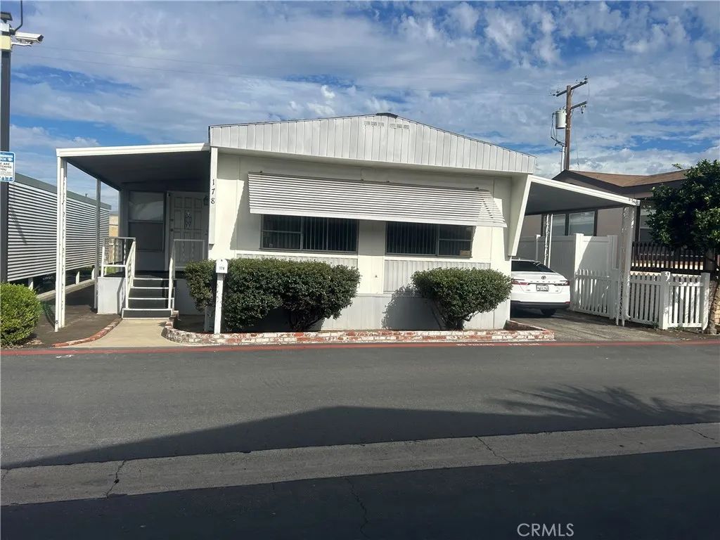 3050 W Ball 178, Anaheim, CA 92804