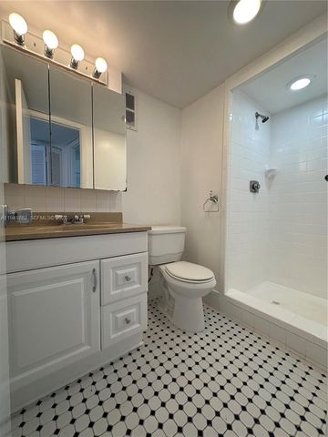 500 Executive Center Dr 2N, West Palm Beach, FL 33401