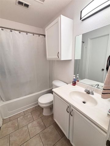 605 Rosario Lane, Fort Worth, TX 76052