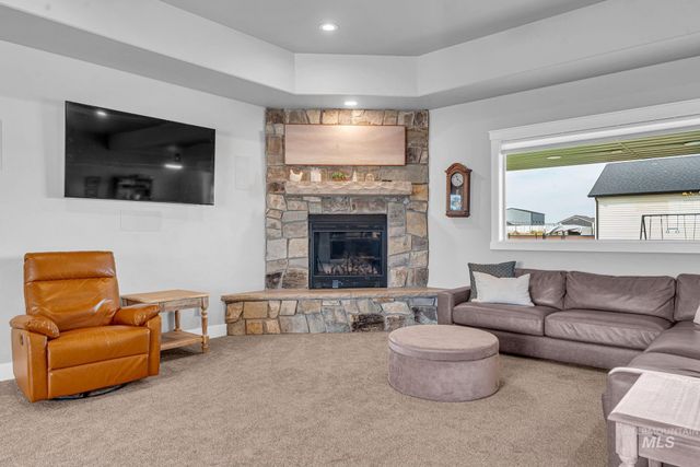 3837 N 2469 E, Filer, ID 83328
