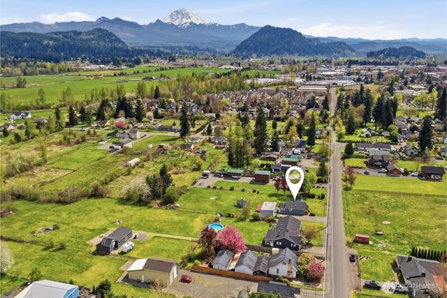 43002 268th Avenue SE, Enumclaw, WA 98022