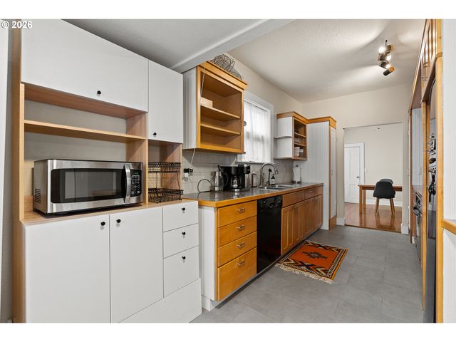 1552 N PRESCOTT St, Portland, OR 97217