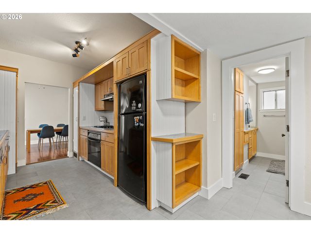 1552 N PRESCOTT St, Portland, OR 97217