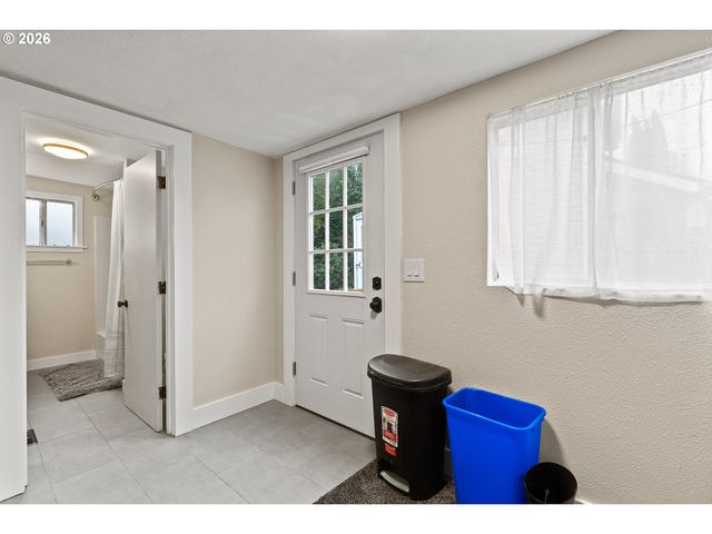 1552 N PRESCOTT St, Portland, OR 97217