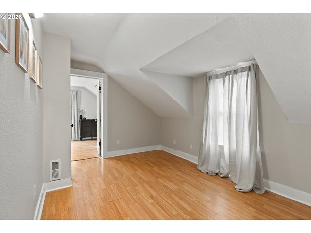 1552 N PRESCOTT St, Portland, OR 97217