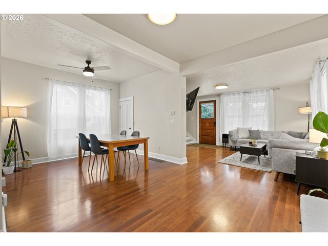 1552 N PRESCOTT St, Portland, OR 97217