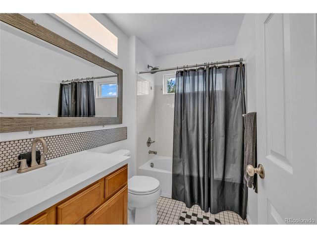 24265 E Wagon Trail Ave, Aurora, CO 80016