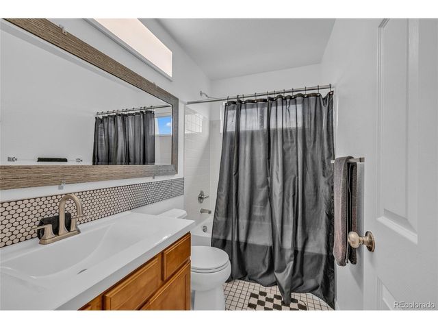 24265 E Wagon Trail Ave, Aurora, CO 80016