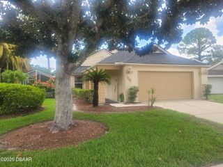 316 Glenbriar Circle, Daytona Beach, FL 32114